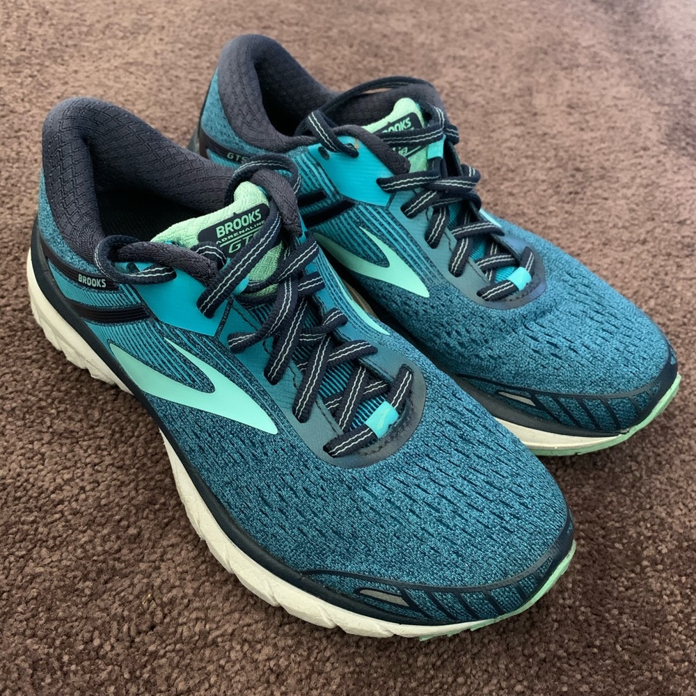 Brooks adrenaline Gts 18 Wo’s Sz 6.5